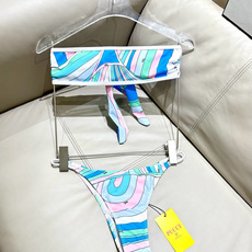 Pucci新款泳装 抹胸套装比基尼➕纱巾 😍🥰适合多种场景的游泳衣🏊♀️海边 游泳池 温泉 水上乐园 Pucci新款泳装 抹胸套装比基尼➕纱巾 😍🥰适合多种场景的游泳衣🏊♀️海边 游泳池 温泉 水上乐园