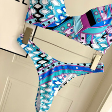 Pucci新款比基尼😍🥰适合多种场景的游泳衣🏊♀️海边 游泳池 温泉 水上乐园 漂流都可以😌内搭也完全 Pucci新款比基尼😍🥰适合多种场景的游泳衣🏊♀️海边 游泳池 温泉 水上乐园 漂流都可以😌内搭也完全