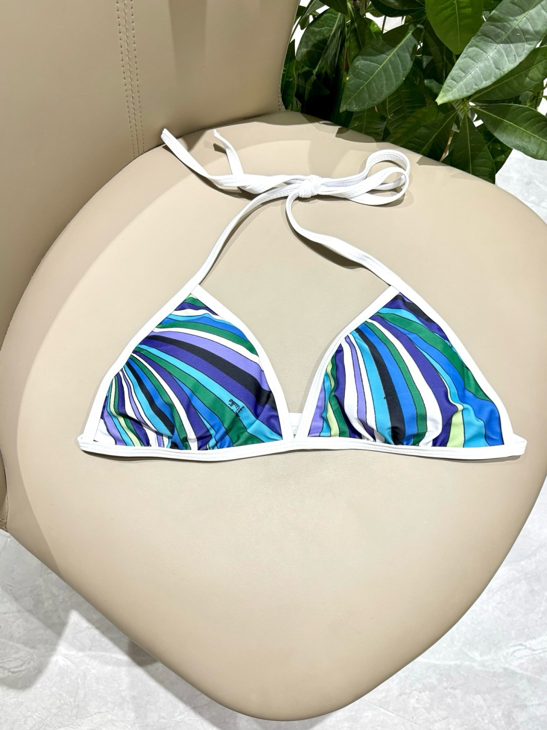 Pucci新款比基尼😍🥰适合多种场景的游泳衣🏊‍♀️海边 游泳池 温泉 水上乐园 漂流都可以😌内搭也完全