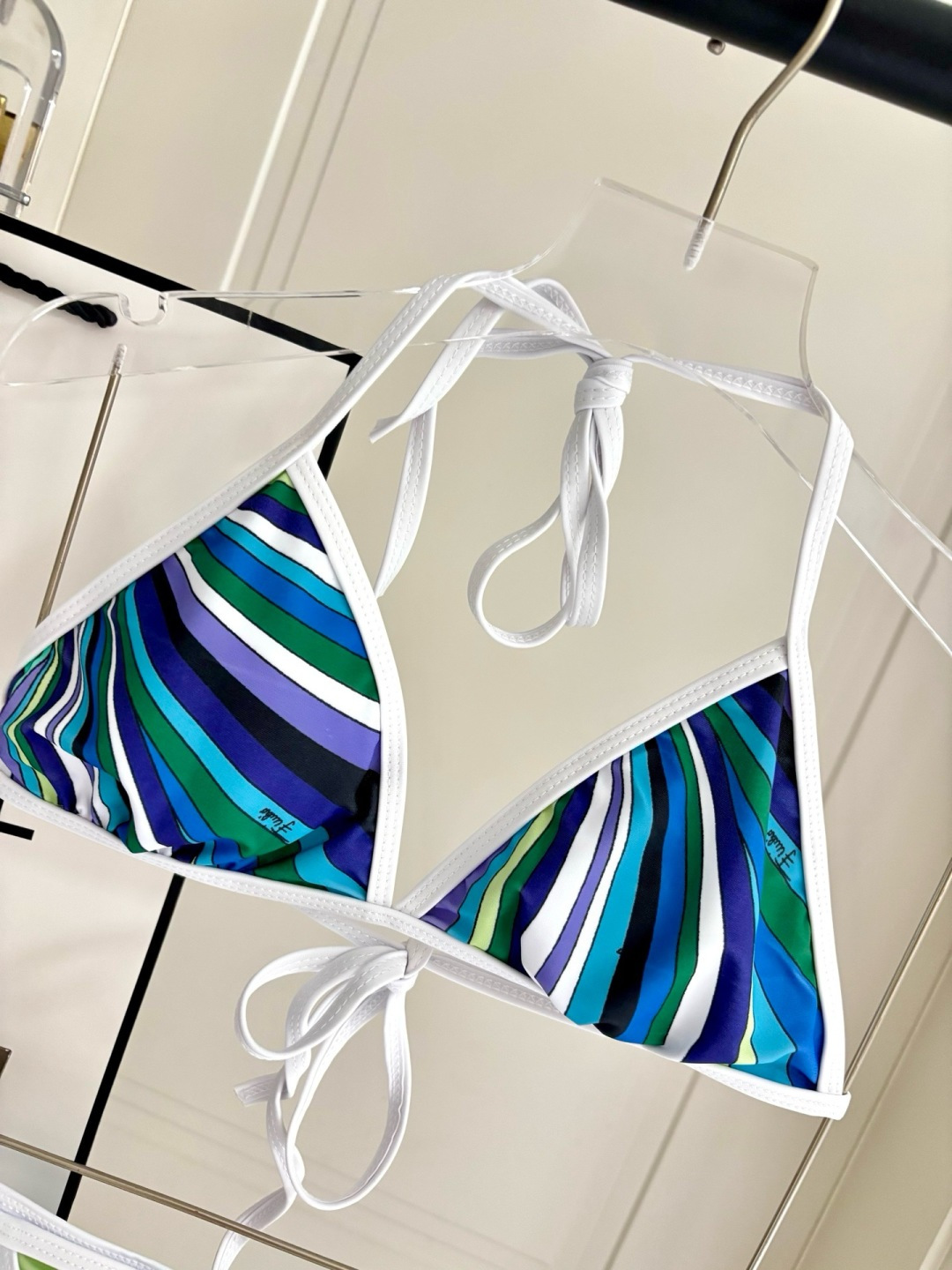 Pucci新款比基尼😍🥰适合多种场景的游泳衣🏊‍♀️海边 游泳池 温泉 水上乐园 漂流都可以😌内搭也完全