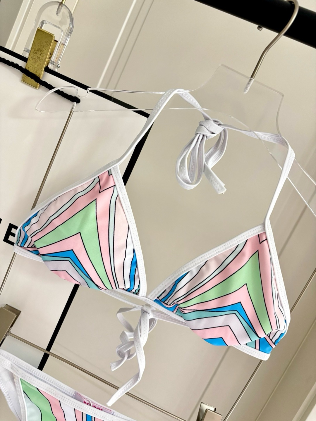 Pucci新款比基尼😍🥰适合多种场景的游泳衣🏊‍♀️海边 游泳池 温泉 水上乐园 漂流都可以😌内搭也完全