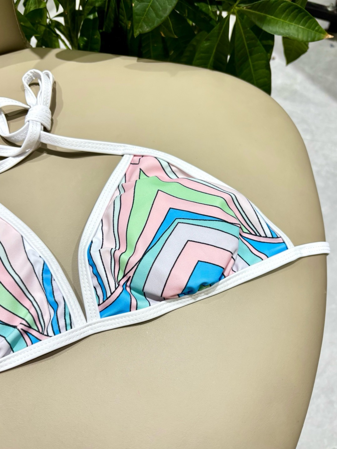 Pucci新款比基尼😍🥰适合多种场景的游泳衣🏊‍♀️海边 游泳池 温泉 水上乐园 漂流都可以😌内搭也完全