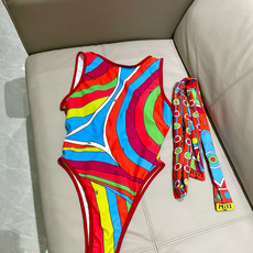 Pucci新款连体😍🥰适合多种场景的游泳衣🏊♀️海边 游泳池 温泉 水上乐园 漂流都可以😌内搭也完全可 Pucci新款连体😍🥰适合多种场景的游泳衣🏊♀️海边 游泳池 温泉 水上乐园 漂流都可以😌内搭也完全可
