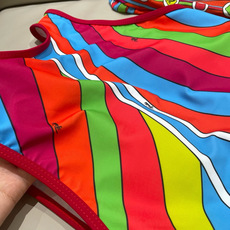 Pucci新款连体😍🥰适合多种场景的游泳衣🏊♀️海边 游泳池 温泉 水上乐园 漂流都可以😌内搭也完全可 Pucci新款连体😍🥰适合多种场景的游泳衣🏊♀️海边 游泳池 温泉 水上乐园 漂流都可以😌内搭也完全可