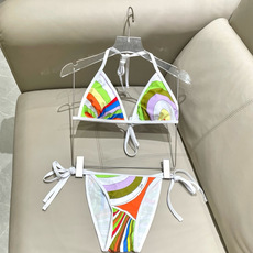 Pucci新款比基尼😍🥰适合多种场景的游泳衣🏊♀️海边 游泳池 温泉 水上乐园 漂流都可以😌内搭也完全 Pucci新款比基尼😍🥰适合多种场景的游泳衣🏊♀️海边 游泳池 温泉 水上乐园 漂流都可以😌内搭也完全