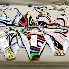 Pucci新款比基尼😍🥰适合多种场景的游泳衣🏊♀️海边 游泳池 温泉 水上乐园 漂流都可以😌内搭也完全 Pucci新款比基尼😍🥰适合多种场景的游泳衣🏊♀️海边 游泳池 温泉 水上乐园 漂流都可以😌内搭也完全
