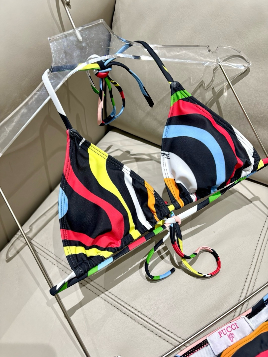 Pucci新款比基尼😍🥰适合多种场景的游泳衣🏊‍♀️海边 游泳池 温泉 水上乐园 漂流都可以😌内搭也完全