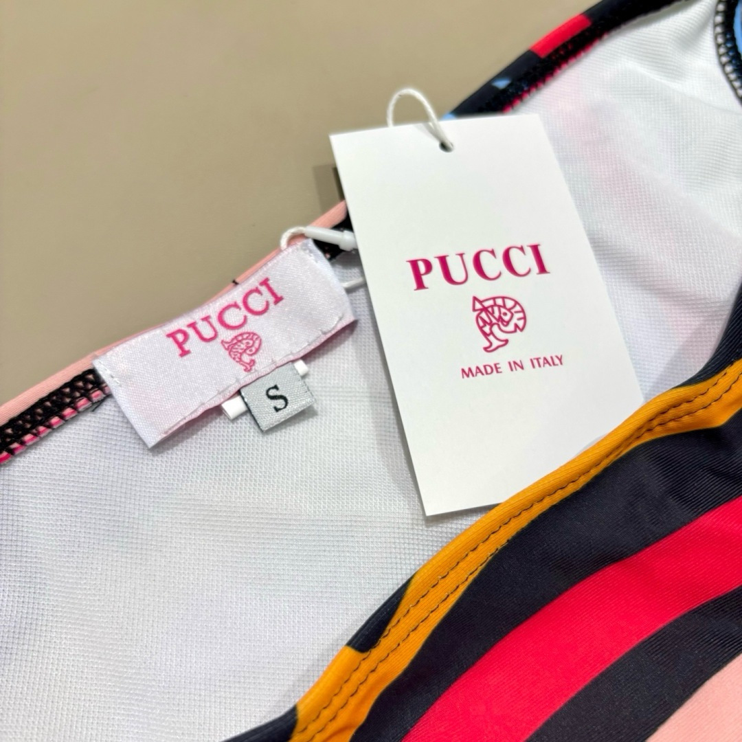 Pucci新款比基尼😍🥰适合多种场景的游泳衣🏊‍♀️海边 游泳池 温泉 水上乐园 漂流都可以😌内搭也完全