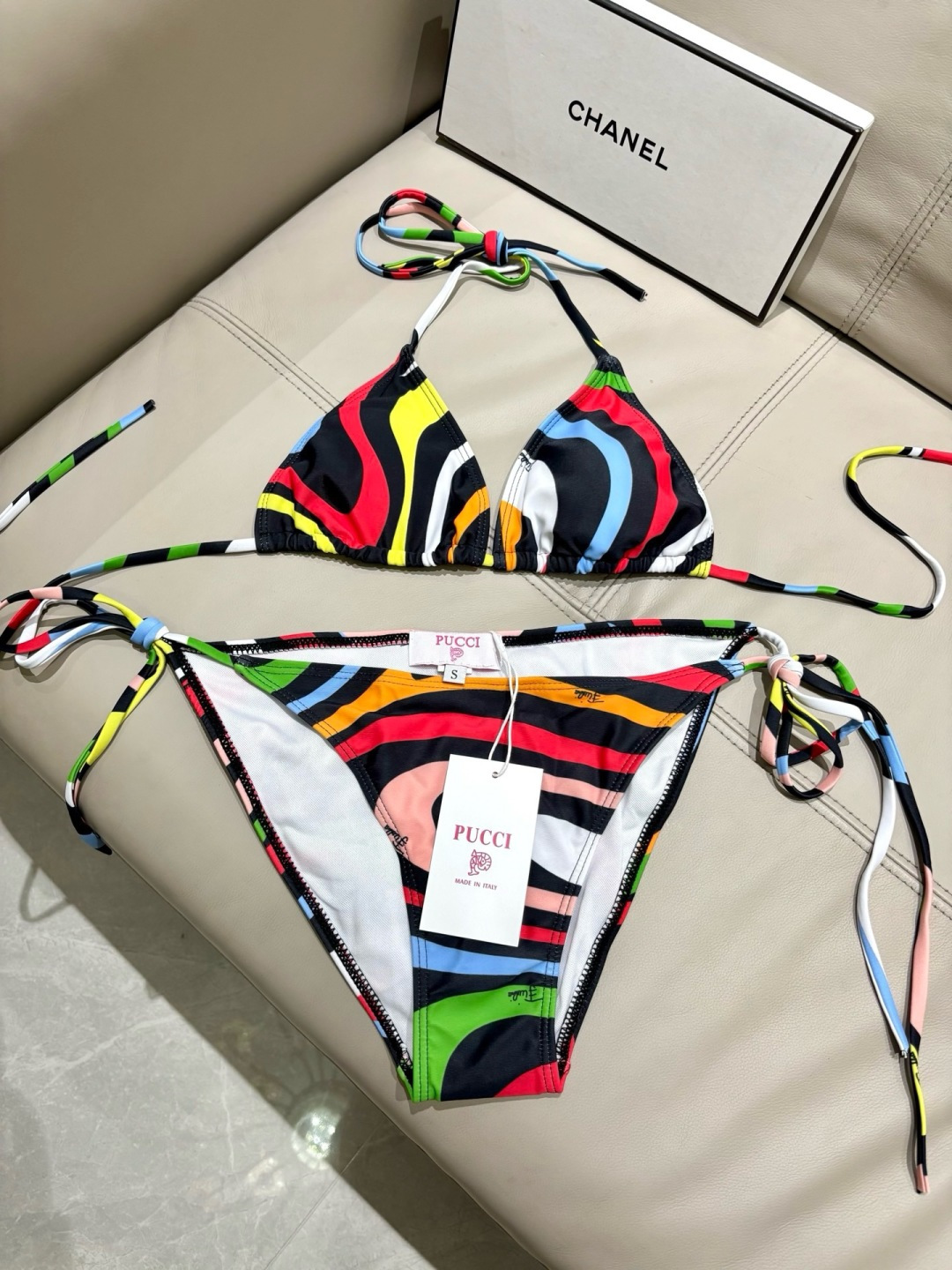 Pucci新款比基尼😍🥰适合多种场景的游泳衣🏊‍♀️海边 游泳池 温泉 水上乐园 漂流都可以😌内搭也完全