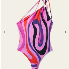 Pucci新款连体😍🥰适合多种场景的游泳衣🏊♀️海边 游泳池 温泉 水上乐园 漂流都可以😌内搭也完全可 Pucci新款连体😍🥰适合多种场景的游泳衣🏊♀️海边 游泳池 温泉 水上乐园 漂流都可以😌内搭也完全可