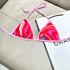 Pucci新款比基尼😍🥰适合多种场景的游泳衣🏊♀️海边 游泳池 温泉 水上乐园 漂流都可以😌内搭也完全 Pucci新款比基尼😍🥰适合多种场景的游泳衣🏊♀️海边 游泳池 温泉 水上乐园 漂流都可以😌内搭也完全
