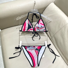 Pucci新款比基尼😍🥰适合多种场景的游泳衣🏊♀️海边 游泳池 温泉 水上乐园 漂流都可以😌内搭也完全 Pucci新款比基尼😍🥰适合多种场景的游泳衣🏊♀️海边 游泳池 温泉 水上乐园 漂流都可以😌内搭也完全