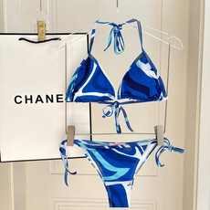 Pucci新款比基尼😍🥰适合多种场景的游泳衣🏊♀️海边 游泳池 温泉 水上乐园 漂流都可以😌内搭也完全 Pucci新款比基尼😍🥰适合多种场景的游泳衣🏊♀️海边 游泳池 温泉 水上乐园 漂流都可以😌内搭也完全