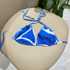 Pucci新款比基尼😍🥰适合多种场景的游泳衣🏊♀️海边 游泳池 温泉 水上乐园 漂流都可以😌内搭也完全 Pucci新款比基尼😍🥰适合多种场景的游泳衣🏊♀️海边 游泳池 温泉 水上乐园 漂流都可以😌内搭也完全
