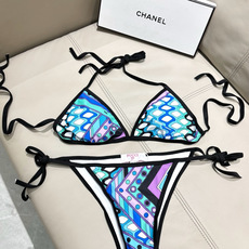 Pucci新款比基尼😍🥰适合多种场景的游泳衣🏊♀️海边 游泳池 温泉 水上乐园 漂流都可以😌内搭也完全 Pucci新款比基尼😍🥰适合多种场景的游泳衣🏊♀️海边 游泳池 温泉 水上乐园 漂流都可以😌内搭也完全
