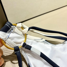 Pucci新款连体😍🥰适合多种场景的游泳衣🏊♀️海边 游泳池 温泉 水上乐园 漂流都可以😌内搭也完全可 Pucci新款连体😍🥰适合多种场景的游泳衣🏊♀️海边 游泳池 温泉 水上乐园 漂流都可以😌内搭也完全可