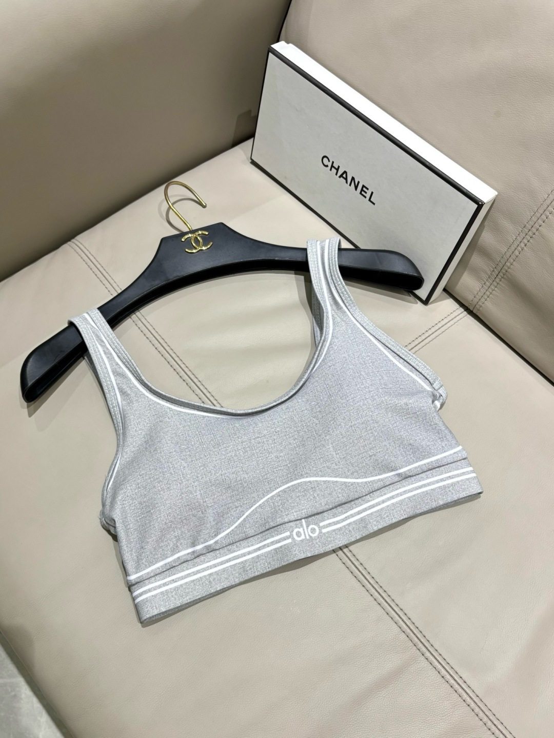 ALO新款高弹力健身长款瑜伽服运动套装~小背心➕修身提臀显瘦打底裤S M L Xl