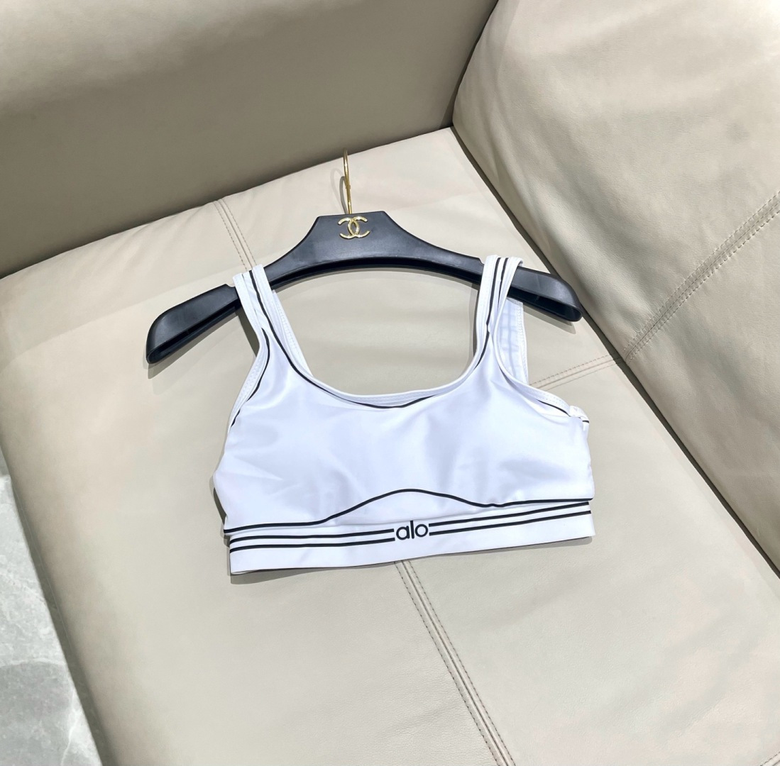 ALO新款高弹力健身短款瑜伽服运动套装~小背心➕修身提臀显瘦打底裤S M L Xl