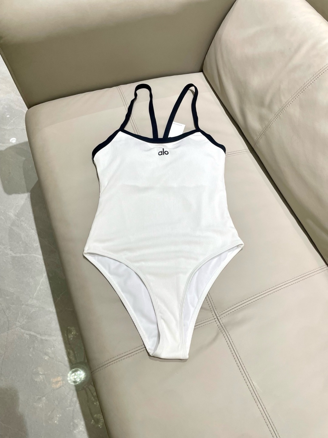 AlO新款连体😍🥰适合多种场景的游泳衣🏊‍♀️海边 游泳池 温泉 水上乐园 漂流都可以😌内搭也完全可以 