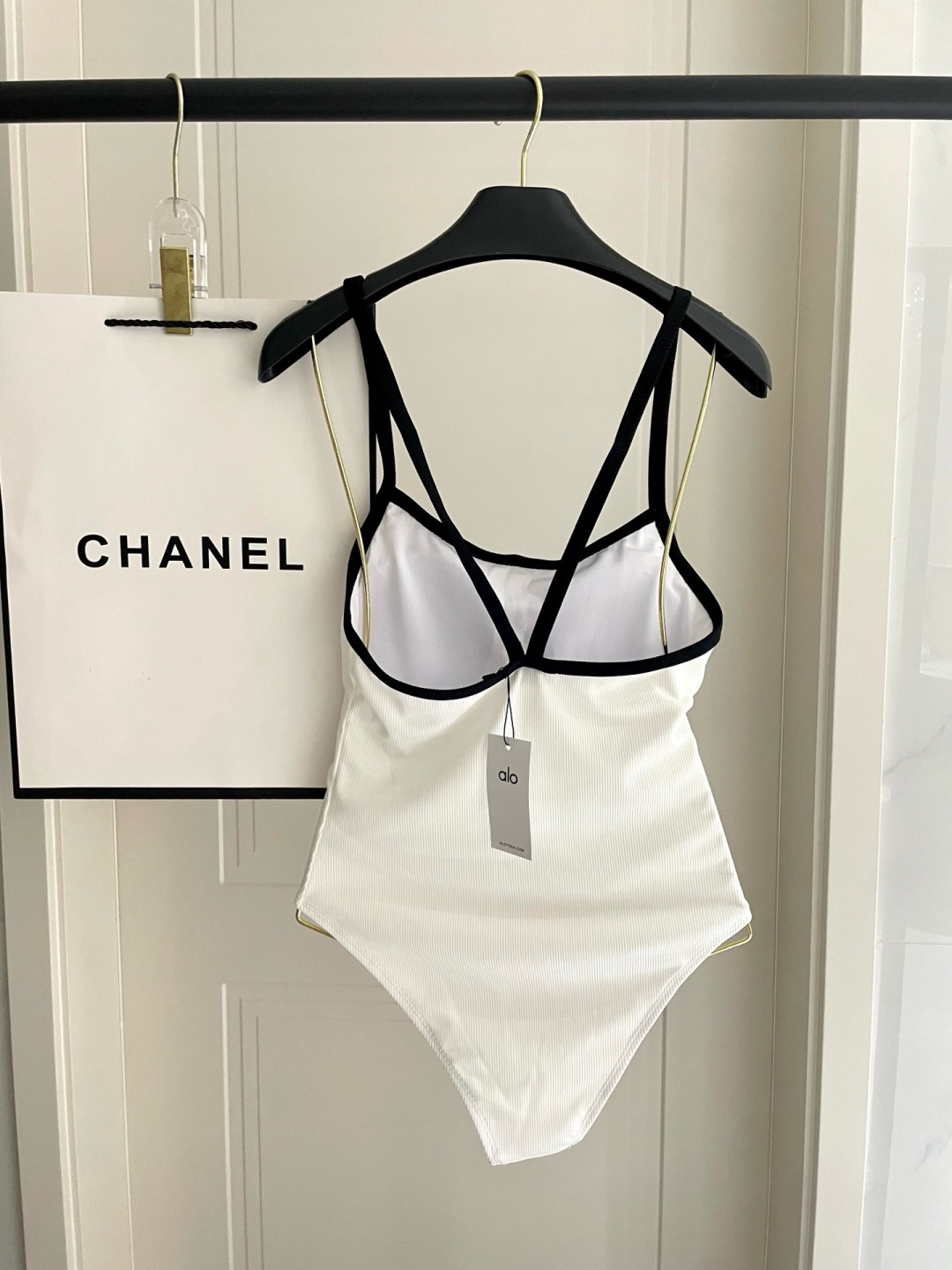 AlO新款连体😍🥰适合多种场景的游泳衣🏊‍♀️海边 游泳池 温泉 水上乐园 漂流都可以😌内搭也完全可以 