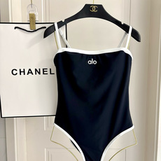 AlO新款连体😍🥰适合多种场景的游泳衣🏊♀️海边 游泳池 温泉 水上乐园 漂流都可以😌内搭也完全可以 AlO新款连体😍🥰适合多种场景的游泳衣🏊♀️海边 游泳池 温泉 水上乐园 漂流都可以😌内搭也完全可以