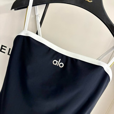 AlO新款连体😍🥰适合多种场景的游泳衣🏊♀️海边 游泳池 温泉 水上乐园 漂流都可以😌内搭也完全可以 AlO新款连体😍🥰适合多种场景的游泳衣🏊♀️海边 游泳池 温泉 水上乐园 漂流都可以😌内搭也完全可以