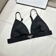 普拉达分体比基尼😍🥰适合多种场景的游泳衣🏊♀️海边 游泳池 温泉 水上乐园 漂流都可以😌内搭也完全可以 普拉达分体比基尼😍🥰适合多种场景的游泳衣🏊♀️海边 游泳池 温泉 水上乐园 漂流都可以😌内搭也完全可以