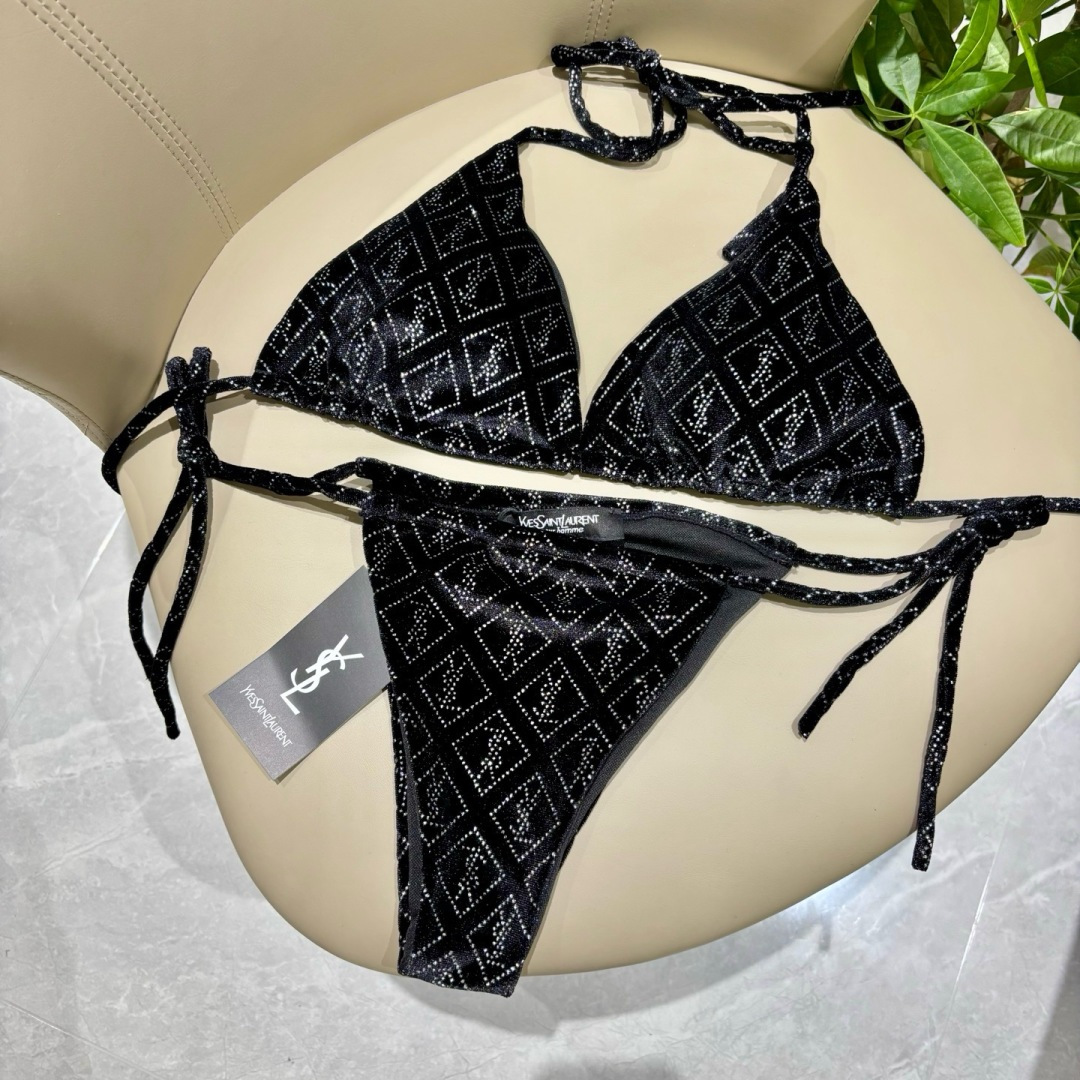 Ysl丝绒分体比基尼三件套😍🥰适合多种场景的游泳衣🏊♀️海边 游泳池 温泉 水上乐园 漂流都可以😌内搭 Ysl丝绒分体比基尼三件套😍🥰适合多种场景的游泳衣🏊♀️海边 游泳池 温泉 水上乐园 漂流都可以😌内搭