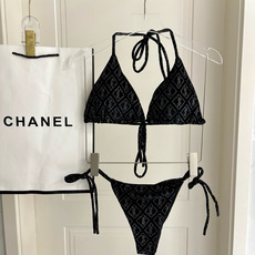 Ysl丝绒分体比基尼三件套😍🥰适合多种场景的游泳衣🏊♀️海边 游泳池 温泉 水上乐园 漂流都可以😌内搭 Ysl丝绒分体比基尼三件套😍🥰适合多种场景的游泳衣🏊♀️海边 游泳池 温泉 水上乐园 漂流都可以😌内搭