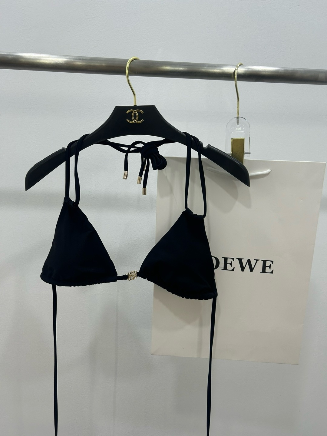 罗意威新款比基尼泳衣 定制对吧版五金 😍🥰适合多种场景的游泳衣🏊♀️海边 游泳池 温泉 水上乐园 漂 罗意威新款比基尼泳衣 定制对吧版五金 😍🥰适合多种场景的游泳衣🏊♀️海边 游泳池 温泉 水上乐园 漂