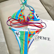 罗意威新款比基尼泳衣 定制对吧版五金 😍🥰适合多种场景的游泳衣🏊♀️海边 游泳池 温泉 水上乐园 漂 罗意威新款比基尼泳衣 定制对吧版五金 😍🥰适合多种场景的游泳衣🏊♀️海边 游泳池 温泉 水上乐园 漂