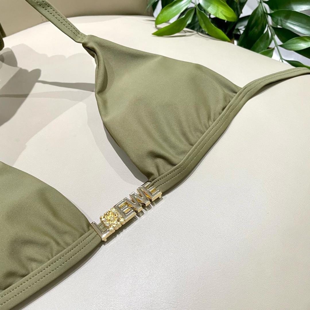 罗意威新款比基尼泳衣 定制对吧版五金 😍🥰适合多种场景的游泳衣🏊♀️海边 游泳池 温泉 水上乐园 漂 罗意威新款比基尼泳衣 定制对吧版五金 😍🥰适合多种场景的游泳衣🏊♀️海边 游泳池 温泉 水上乐园 漂