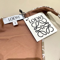 Loewe新款分体😍🥰适合多种场景的游泳衣🏊♀️海边 游泳池 温泉 水上乐园 漂流都可以😌内搭也完全可 Loewe新款分体😍🥰适合多种场景的游泳衣🏊♀️海边 游泳池 温泉 水上乐园 漂流都可以😌内搭也完全可