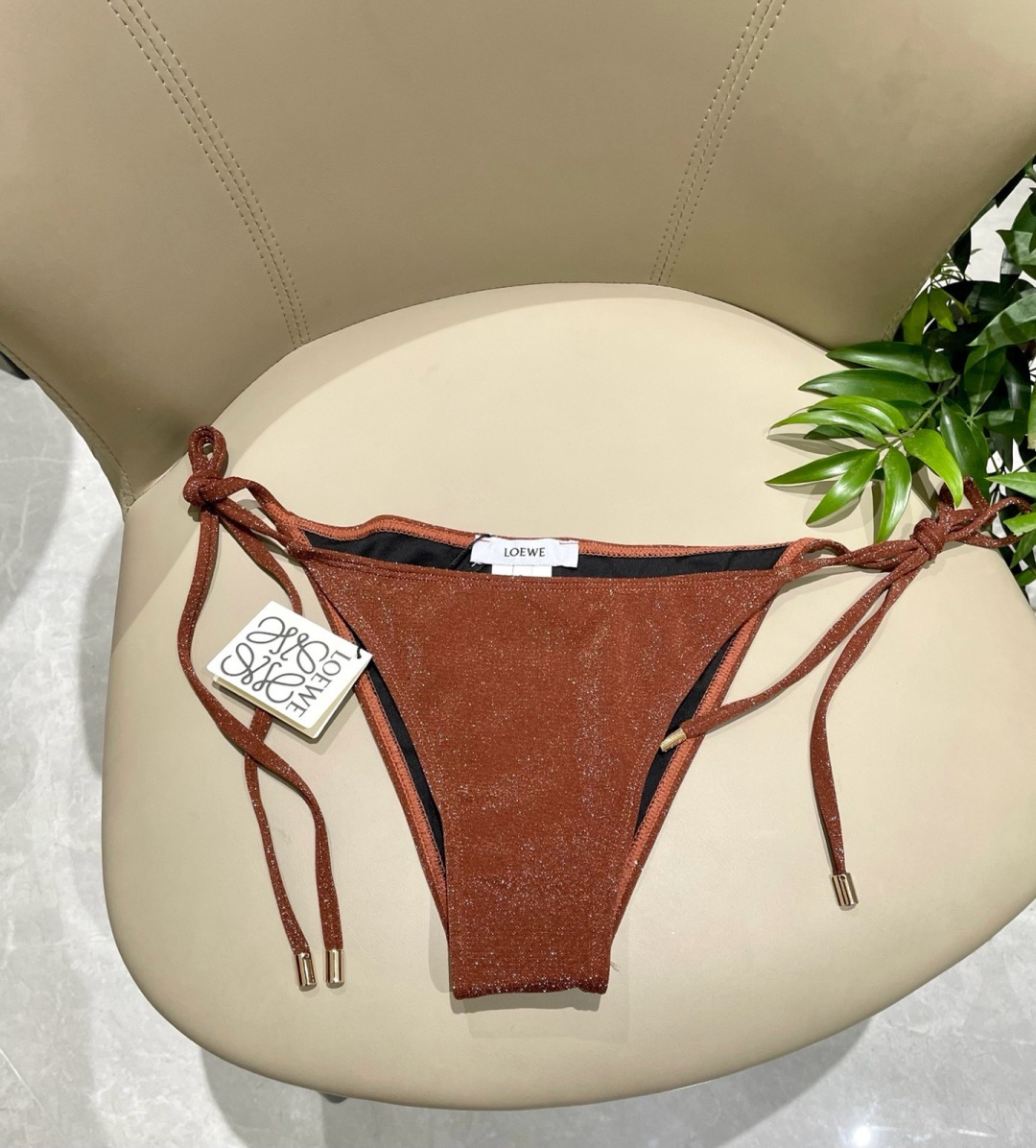 罗意威新款比基尼泳衣 定制对吧版五金 😍🥰适合多种场景的游泳衣🏊♀️海边 游泳池 温泉 水上乐园 漂 罗意威新款比基尼泳衣 定制对吧版五金 😍🥰适合多种场景的游泳衣🏊♀️海边 游泳池 温泉 水上乐园 漂