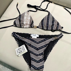 罗意威新款比基尼泳衣 定制对吧版五金 😍🥰适合多种场景的游泳衣🏊♀️海边 游泳池 温泉 水上乐园 漂 罗意威新款比基尼泳衣 定制对吧版五金 😍🥰适合多种场景的游泳衣🏊♀️海边 游泳池 温泉 水上乐园 漂
