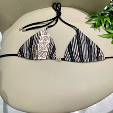 罗意威新款比基尼泳衣 定制对吧版五金 😍🥰适合多种场景的游泳衣🏊♀️海边 游泳池 温泉 水上乐园 漂 罗意威新款比基尼泳衣 定制对吧版五金 😍🥰适合多种场景的游泳衣🏊♀️海边 游泳池 温泉 水上乐园 漂