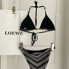 罗意威新款比基尼泳衣 定制对吧版五金 😍🥰适合多种场景的游泳衣🏊♀️海边 游泳池 温泉 水上乐园 漂 罗意威新款比基尼泳衣 定制对吧版五金 😍🥰适合多种场景的游泳衣🏊♀️海边 游泳池 温泉 水上乐园 漂