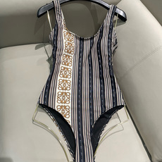 罗意威新款泳衣 定制对吧版五金 😍🥰适合多种场景的游泳衣🏊♀️海边 游泳池 温泉 水上乐园 漂流都可 罗意威新款泳衣 定制对吧版五金 😍🥰适合多种场景的游泳衣🏊♀️海边 游泳池 温泉 水上乐园 漂流都可