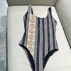 罗意威新款泳衣 定制对吧版五金 😍🥰适合多种场景的游泳衣🏊♀️海边 游泳池 温泉 水上乐园 漂流都可 罗意威新款泳衣 定制对吧版五金 😍🥰适合多种场景的游泳衣🏊♀️海边 游泳池 温泉 水上乐园 漂流都可