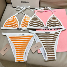 miumiu新款连体泳衣👙❤️😍🥰适合多种场景的游泳衣🏊♀️海边 游泳池 温泉 水上乐园 漂流都可以😌 miumiu新款连体泳衣👙❤️😍🥰适合多种场景的游泳衣🏊♀️海边 游泳池 温泉 水上乐园 漂流都可以😌