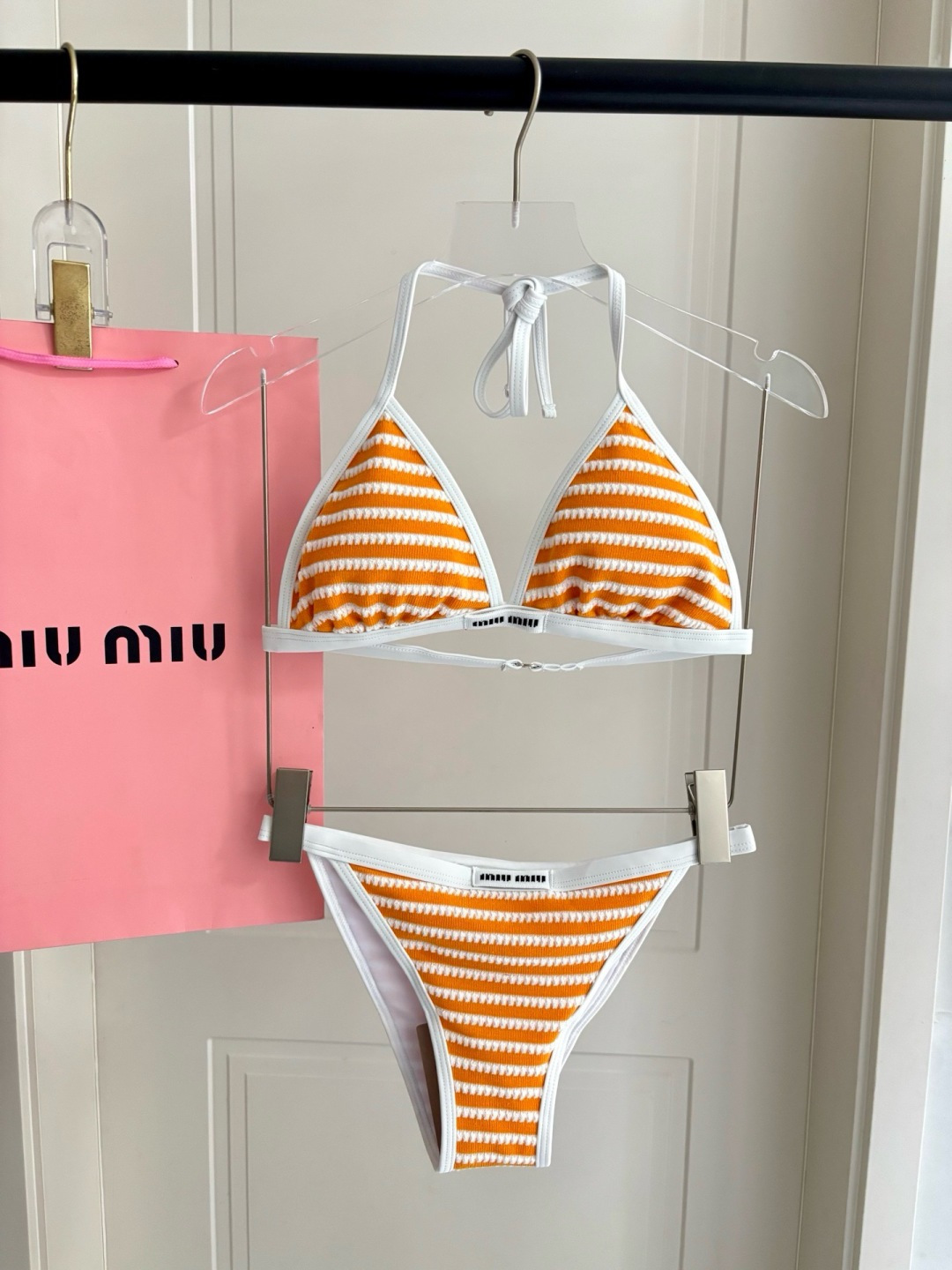 miumiu新款连体泳衣👙❤️😍🥰适合多种场景的游泳衣🏊♀️海边 游泳池 温泉 水上乐园 漂流都可以😌 miumiu新款连体泳衣👙❤️😍🥰适合多种场景的游泳衣🏊♀️海边 游泳池 温泉 水上乐园 漂流都可以😌