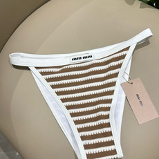 miumiu新款连体泳衣👙❤️😍🥰适合多种场景的游泳衣🏊♀️海边 游泳池 温泉 水上乐园 漂流都可以😌 miumiu新款连体泳衣👙❤️😍🥰适合多种场景的游泳衣🏊♀️海边 游泳池 温泉 水上乐园 漂流都可以😌