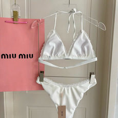 miumiu新款连体泳衣👙❤️😍🥰适合多种场景的游泳衣🏊♀️海边 游泳池 温泉 水上乐园 漂流都可以😌 miumiu新款连体泳衣👙❤️😍🥰适合多种场景的游泳衣🏊♀️海边 游泳池 温泉 水上乐园 漂流都可以😌