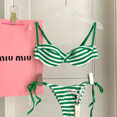miumiu新款连体泳衣👙❤️😍🥰适合多种场景的游泳衣🏊♀️海边 游泳池 温泉 水上乐园 漂流都可以😌 miumiu新款连体泳衣👙❤️😍🥰适合多种场景的游泳衣🏊♀️海边 游泳池 温泉 水上乐园 漂流都可以😌