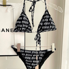 miumiu新款连体泳衣👙❤️😍🥰适合多种场景的游泳衣🏊♀️海边 游泳池 温泉 水上乐园 漂流都可以😌 miumiu新款连体泳衣👙❤️😍🥰适合多种场景的游泳衣🏊♀️海边 游泳池 温泉 水上乐园 漂流都可以😌
