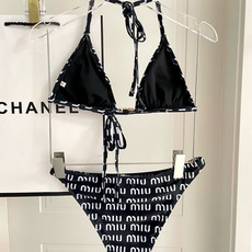 miumiu新款连体泳衣👙❤️😍🥰适合多种场景的游泳衣🏊♀️海边 游泳池 温泉 水上乐园 漂流都可以😌 miumiu新款连体泳衣👙❤️😍🥰适合多种场景的游泳衣🏊♀️海边 游泳池 温泉 水上乐园 漂流都可以😌