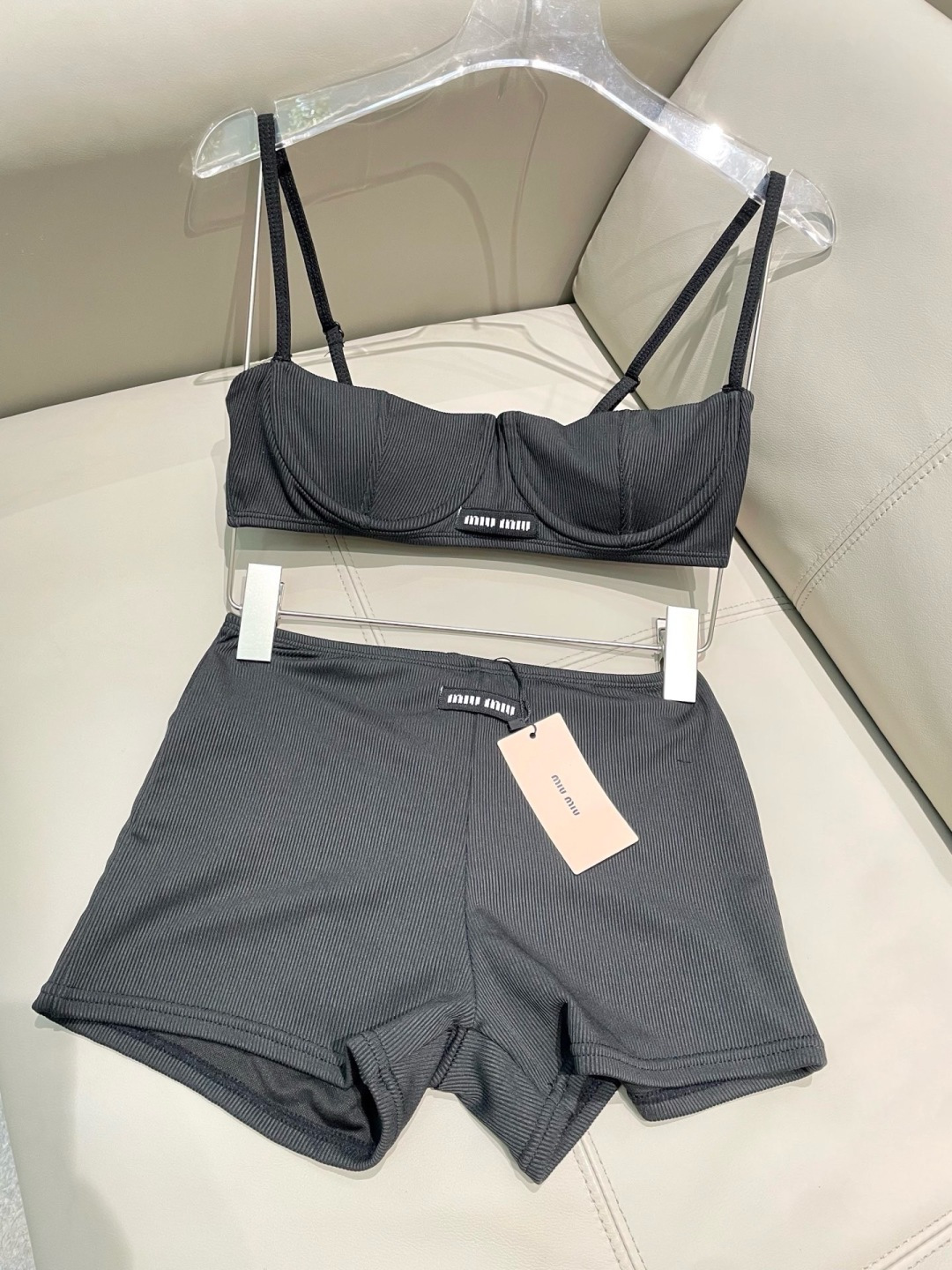miumiu新款比基尼泳衣👙❤️😍🥰适合多种场景的游泳衣🏊♀️海边 游泳池 温泉 水上乐园 漂流都可以 miumiu新款比基尼泳衣👙❤️😍🥰适合多种场景的游泳衣🏊♀️海边 游泳池 温泉 水上乐园 漂流都可以