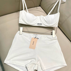 miumiu新款连体泳衣👙❤️😍🥰适合多种场景的游泳衣🏊♀️海边 游泳池 温泉 水上乐园 漂流都可以😌 miumiu新款连体泳衣👙❤️😍🥰适合多种场景的游泳衣🏊♀️海边 游泳池 温泉 水上乐园 漂流都可以😌