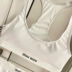 miumiu新款比基尼泳衣👙❤️😍🥰适合多种场景的游泳衣🏊♀️海边 游泳池 温泉 水上乐园 漂流都可以 miumiu新款比基尼泳衣👙❤️😍🥰适合多种场景的游泳衣🏊♀️海边 游泳池 温泉 水上乐园 漂流都可以