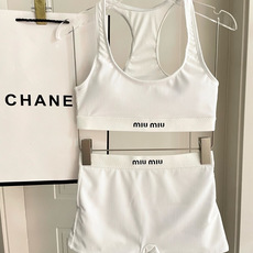 miumiu新款比基尼泳衣👙❤️😍🥰适合多种场景的游泳衣🏊♀️海边 游泳池 温泉 水上乐园 漂流都可以 miumiu新款比基尼泳衣👙❤️😍🥰适合多种场景的游泳衣🏊♀️海边 游泳池 温泉 水上乐园 漂流都可以
